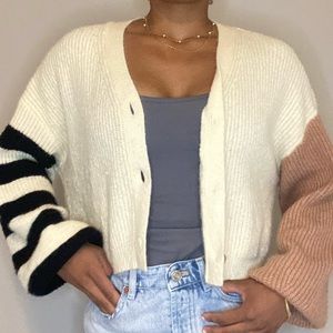 Urban Outfitters - Brand is Truly Madly Deeply. Size S (oversized)